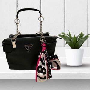 GUESS WOMEN’S PURSE